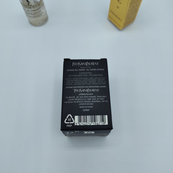 YSL Candy Glow Lip Balm 1B + Touche Éclat Blur Primer + YSL Beauty Sponge Set - Picture 4 of 9